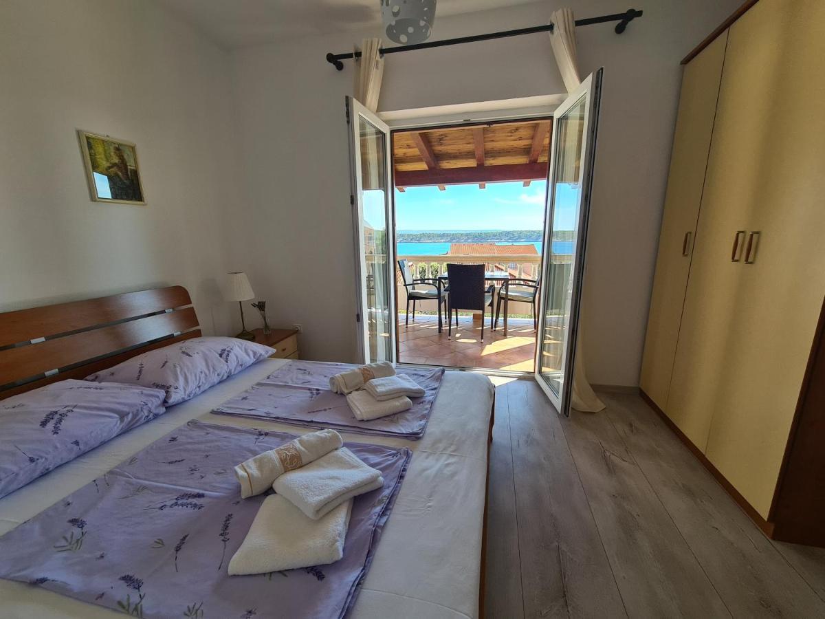 Apartman Karmen Barbat na Rabu Εξωτερικό φωτογραφία
