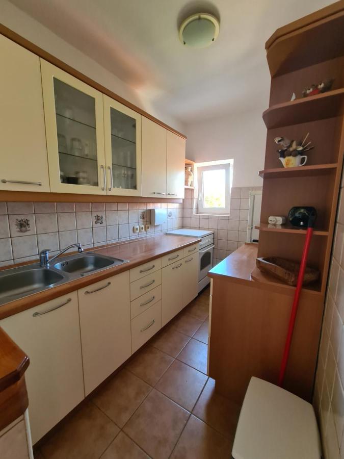 Apartman Karmen Barbat na Rabu Εξωτερικό φωτογραφία